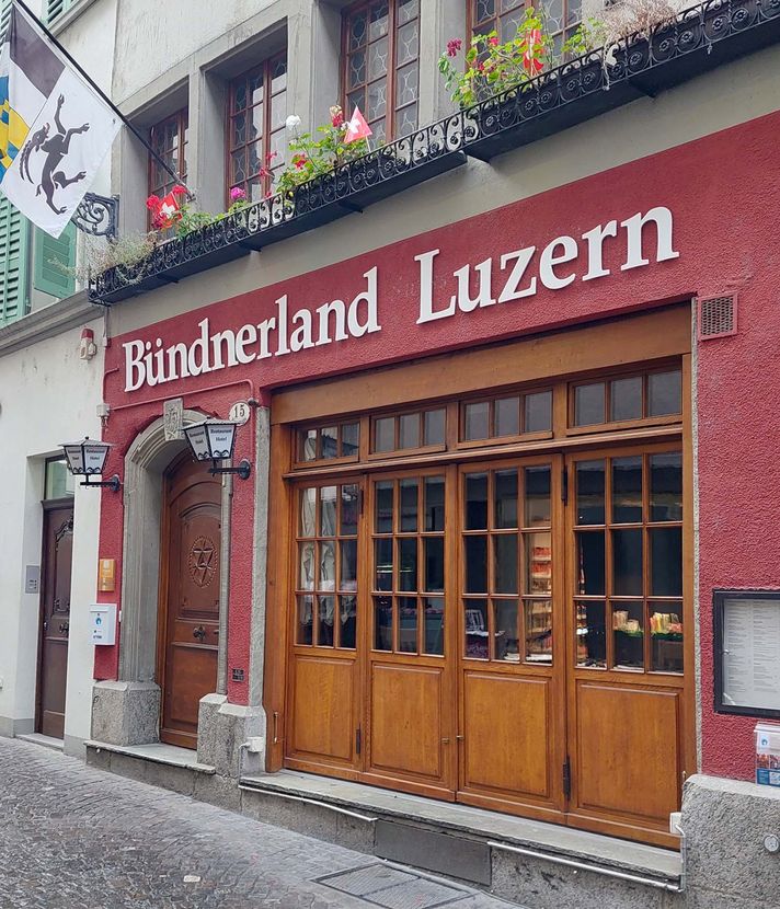 Luzern: Neue Bäder und Böden fürs «Bündnerland»