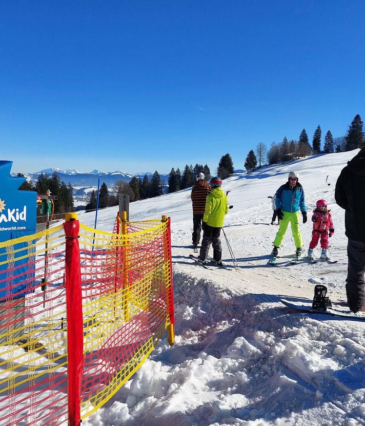 Hier kannst du heute in Zug Skifahren