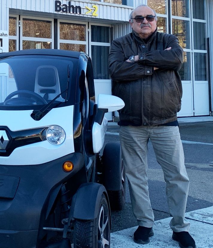 Steuerwahnsinn? Sein Mini-E-Auto ist teurer als ein Sportwagen