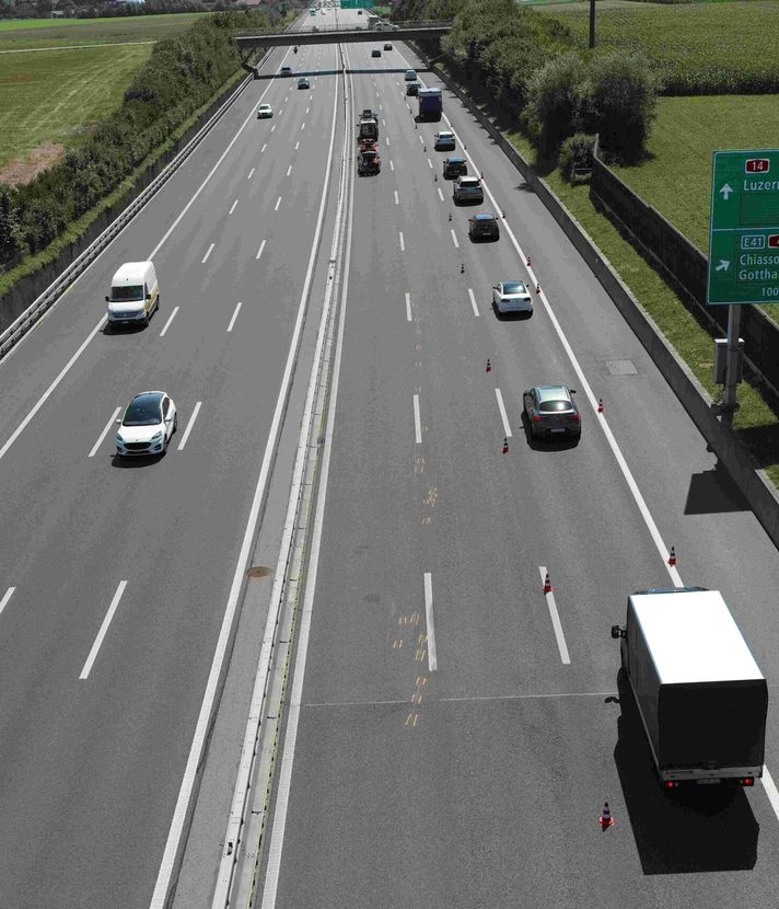 Töfffahrer lebensbedrohlich verletzt: Unfall auf der A4