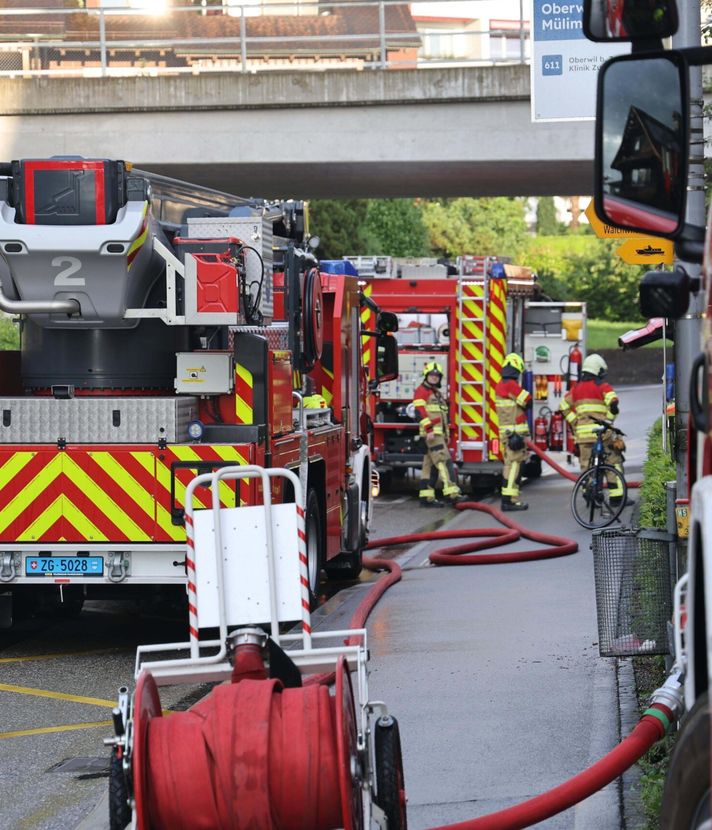 Zug: Mehrfamilienhaus nach Brand evakuiert