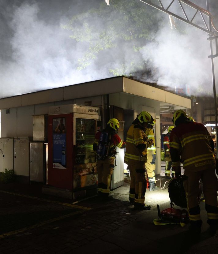 Kiosk am Zuger Bundesplatz fängt Feuer