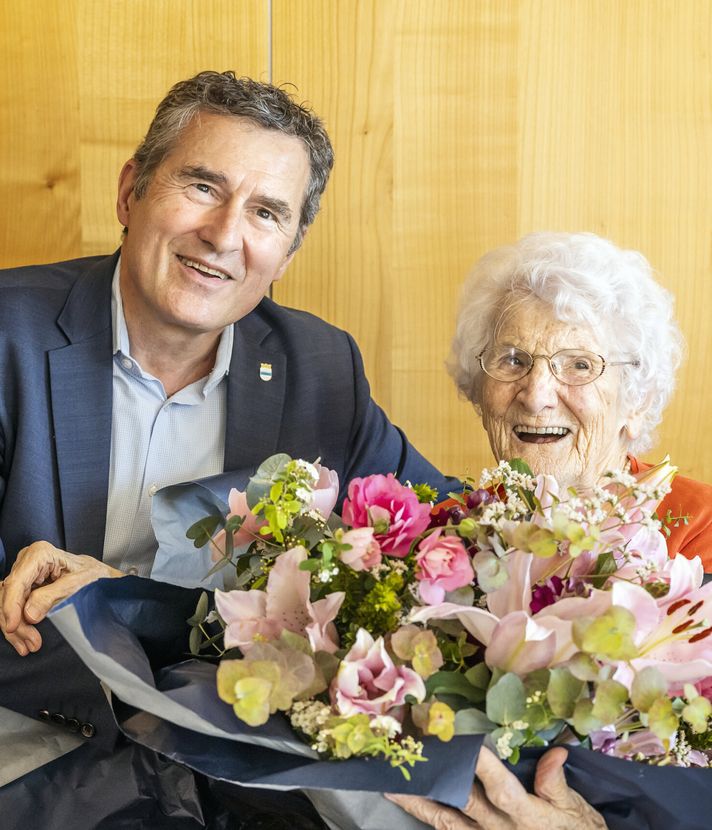 «Sei gut zu dir» – Zugerin feiert 100. Geburtstag