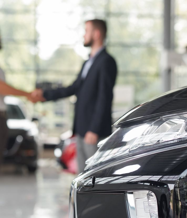 Zuger Angestellter verkaufte Autos und sackte Geld ein