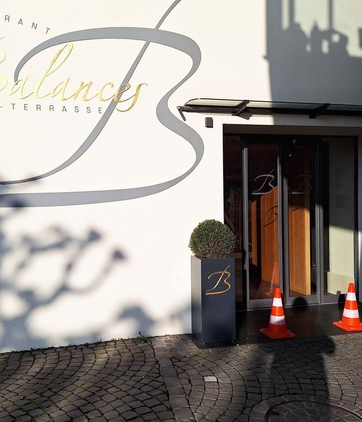 Einbruch in Hotel – Kamera zeigt unmaskierte Einbrecher