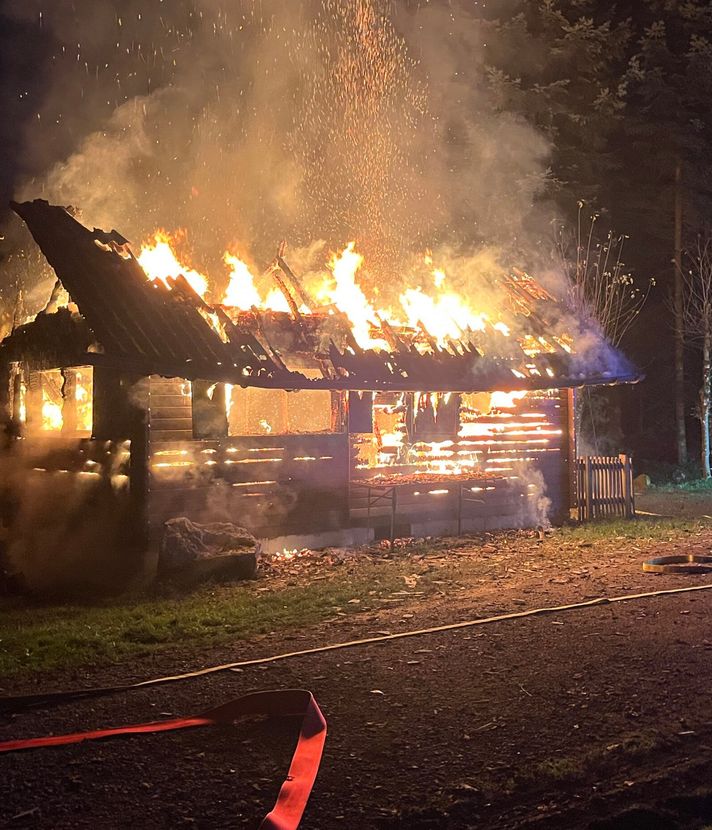 Grosswangen: Jagdhütte brennt komplett nieder