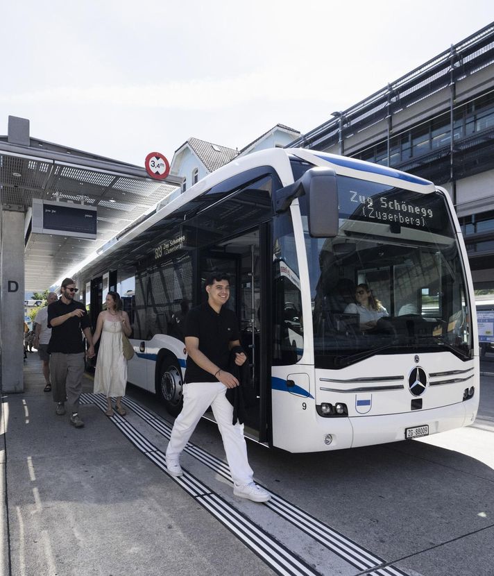 Deutlich mehr Personen fahren in Zug mit dem Bus
