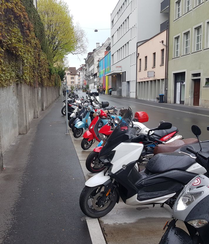 Stadt Luzern schafft mehr Platz für Töfffahrer – dafür sollen sie zahlen