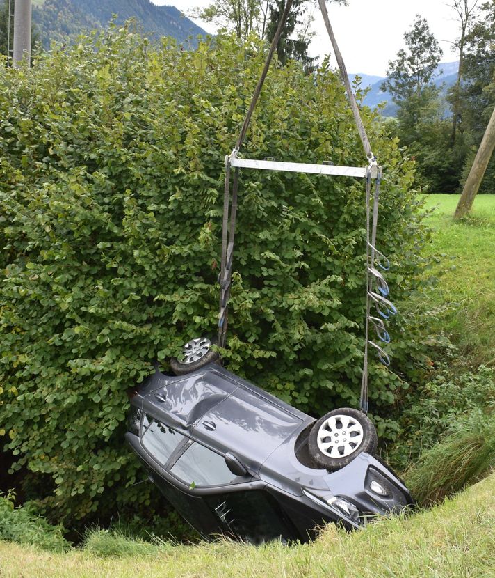 Autofahrer bei Selbstunfall in Schüpfheim verletzt