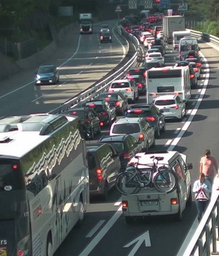 Wegen Stau: Zwei Stunden Zeitverlust am Gotthard-Tunnel