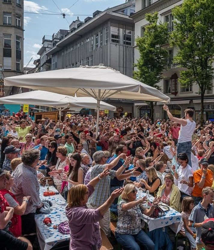 Bluffen in Luzern, demonstrieren in Zürich?