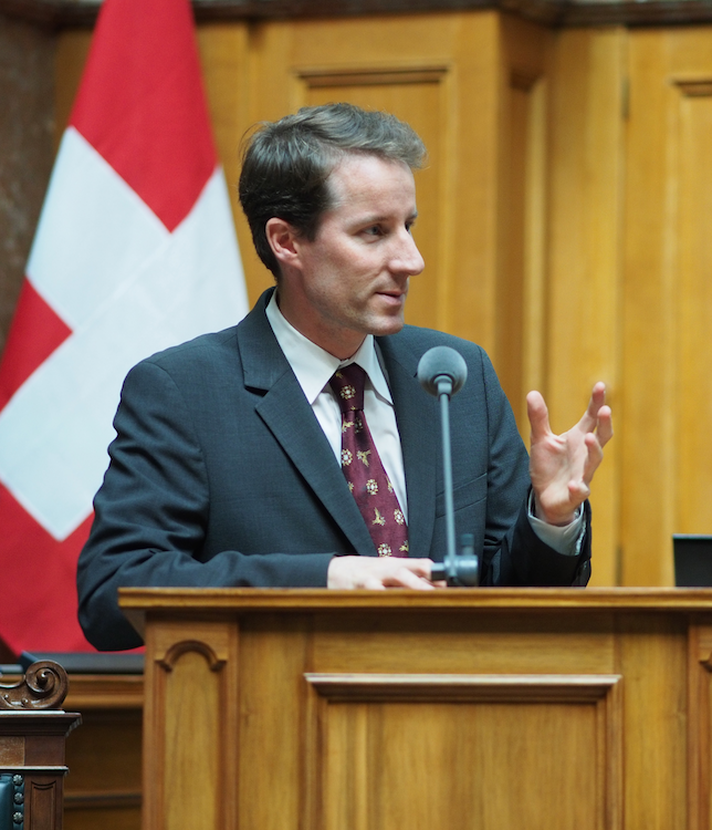 Thomas Aeschi fordert Personal-Obergrenze