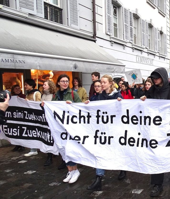 «Opa, was ist ein Eisbär?»: 2’000 Luzerner demonstrieren fürs Klima