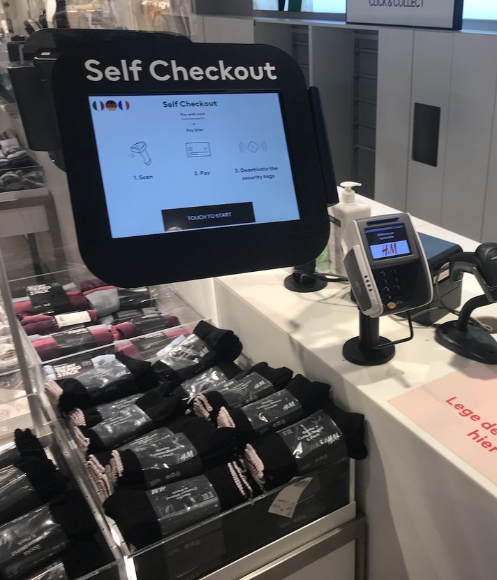 Luzerner H&M-Filiale setzt neu auf Self-Checkout-Kassen