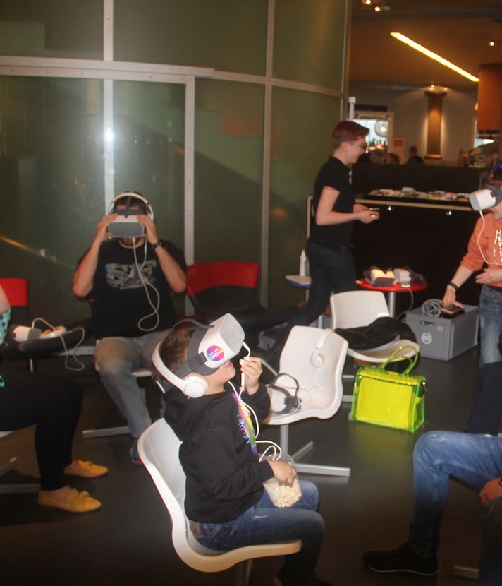 Mein erstes Mal im VR-Kino: Mehr als gemeinsam einsam?