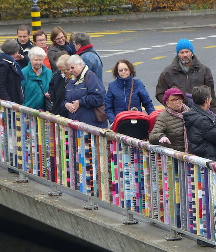 Die wollene Utopie auf der St. Karli-Brücke