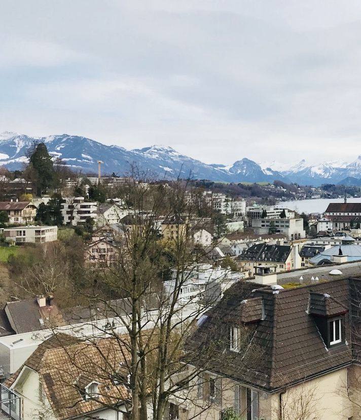 Studis der Uni Luzern, gebt das Pendeln auf!