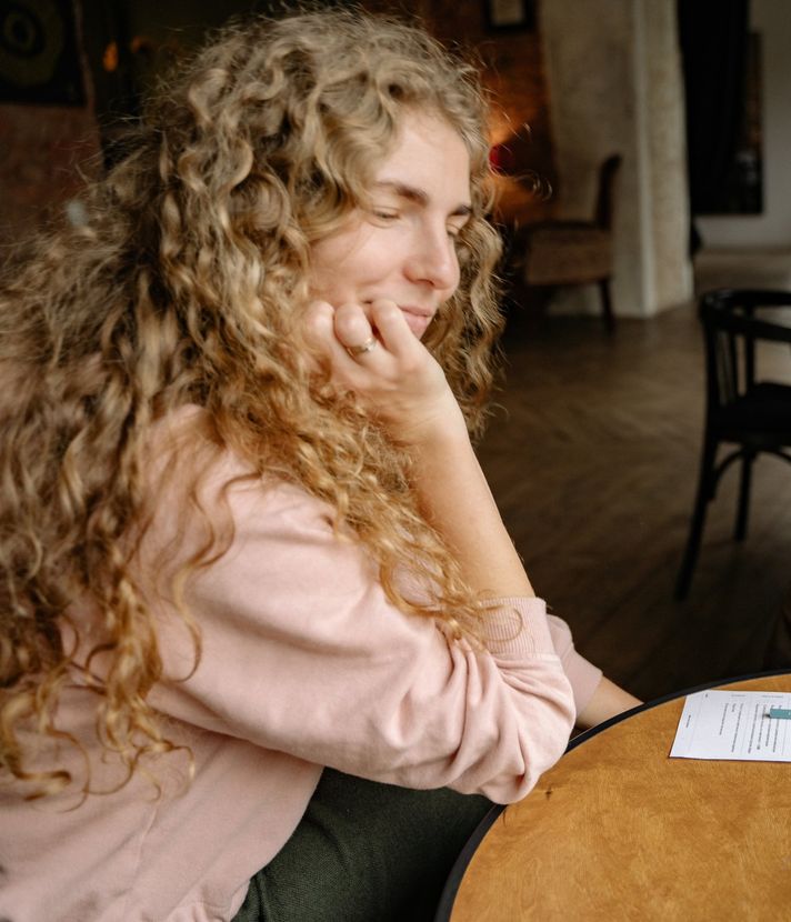 Sollen Kinder im Restaurant mit Handy und Tablet spielen?