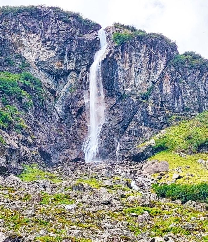 Hier geht es zu 10 schönen Zentralschweizer Wasserfällen