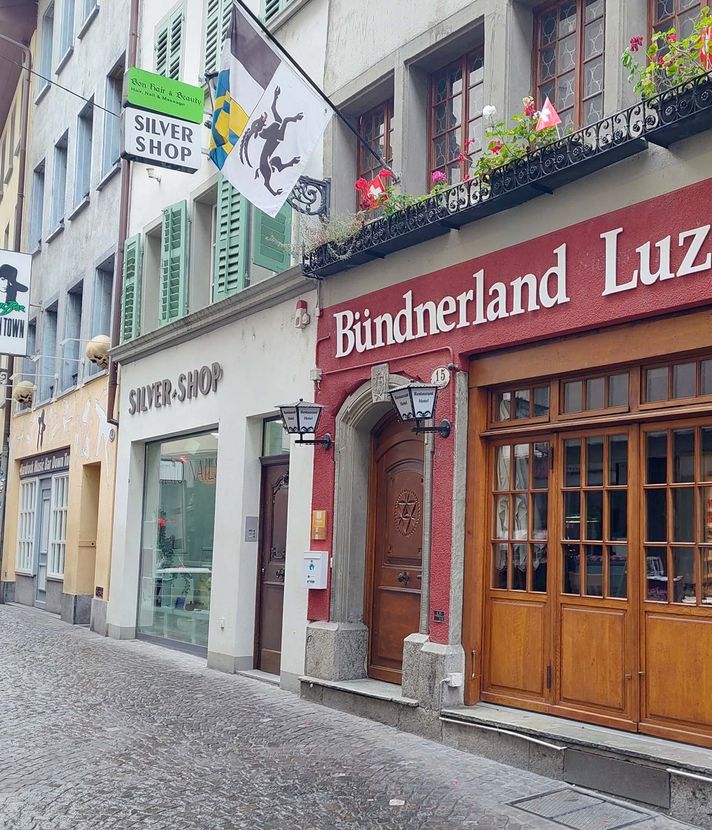 «Bündnerland» Luzern: Zusatzleistungen wie im Ferienflieger