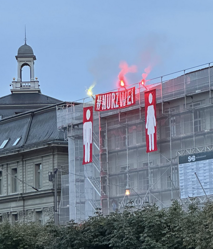 Plakate und Pyros gegen Luzerner «Pride»