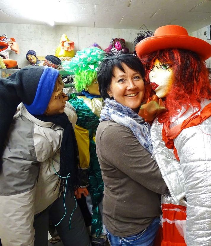 Ihre Werke werden entführt und verbrannt – trotzdem macht die Puppenmutter weiter
