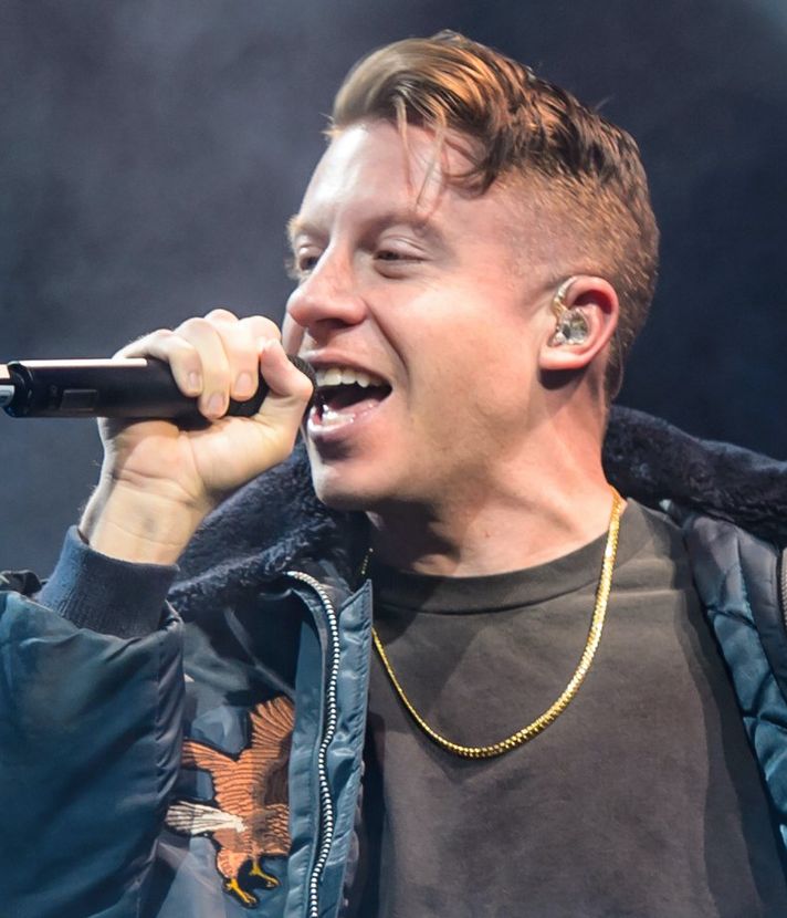 Macklemore ist in der Luzerner Altstadt am «lädele»