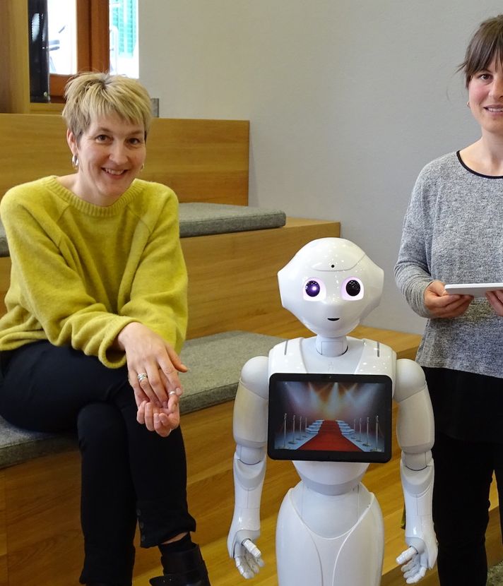 Smart: Die Bibliothek Zug hat jetzt ein Roboterkind