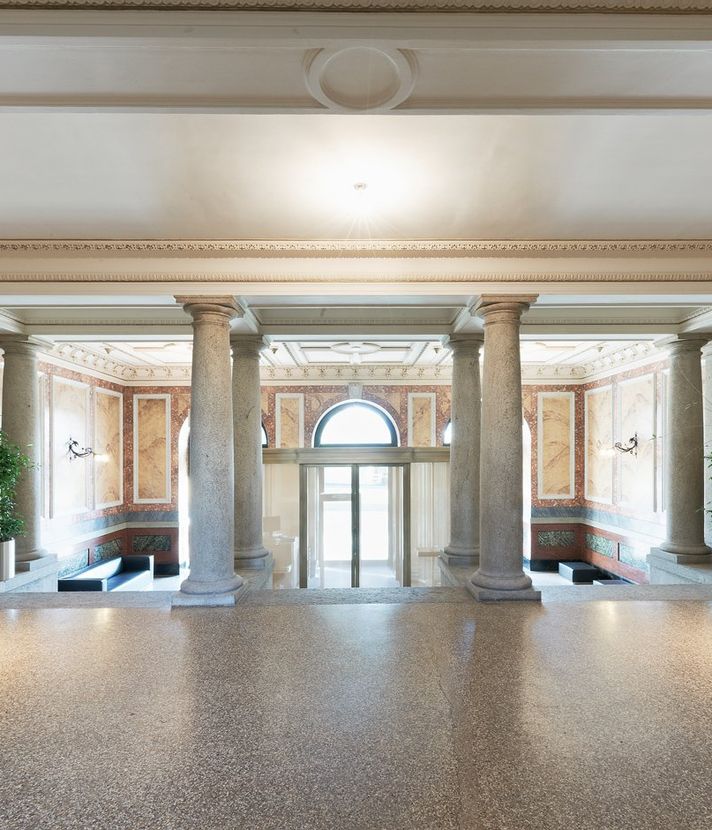 Weisst du, was in diesem Palast mitten in Luzern geschieht?