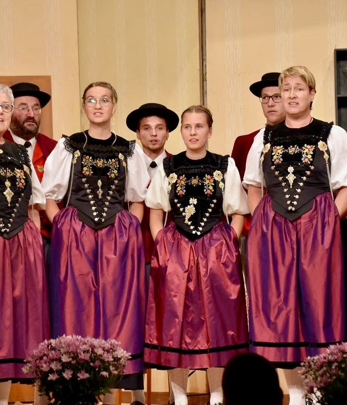 Dieser Chor jodelt die Lieblingslieder der FCL-Fans