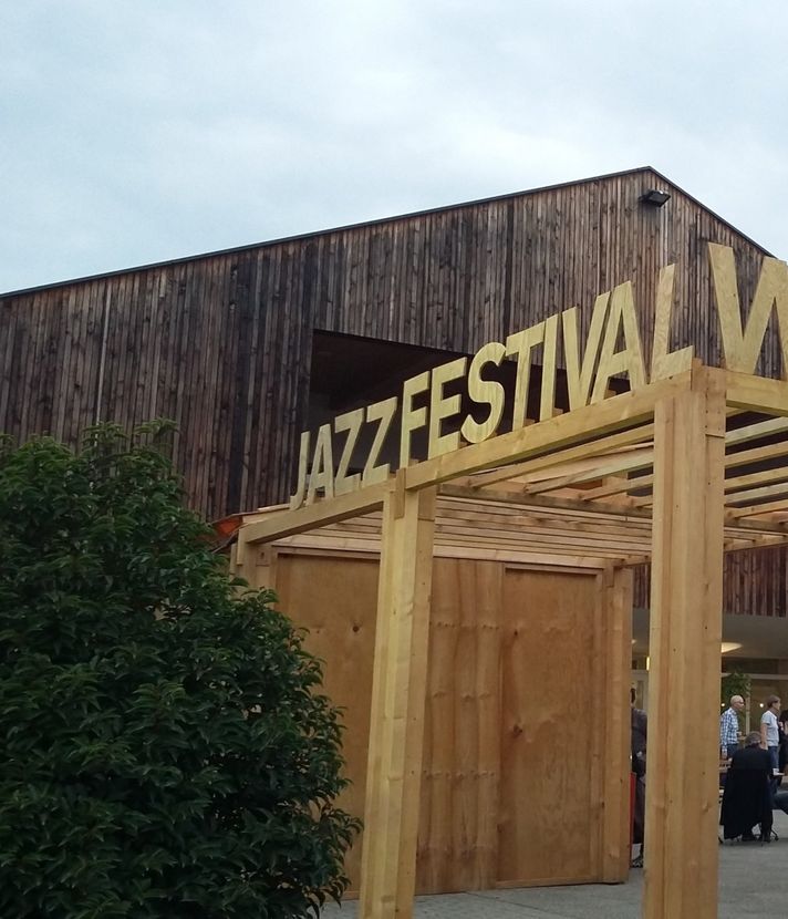 Keine leichte Kost zum Festivalauftakt