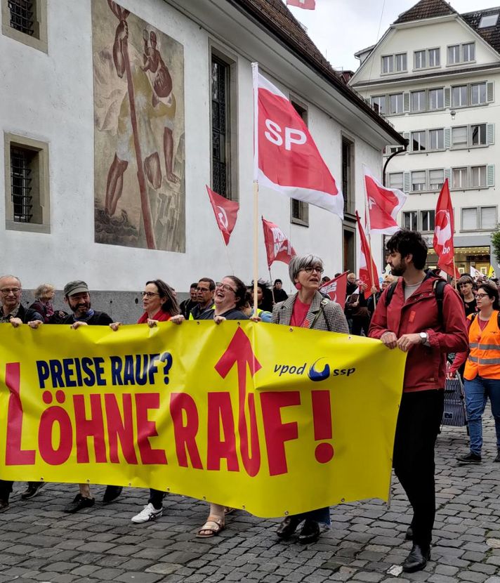 So viele Menschen demonstrieren am 1. Mai in Luzern