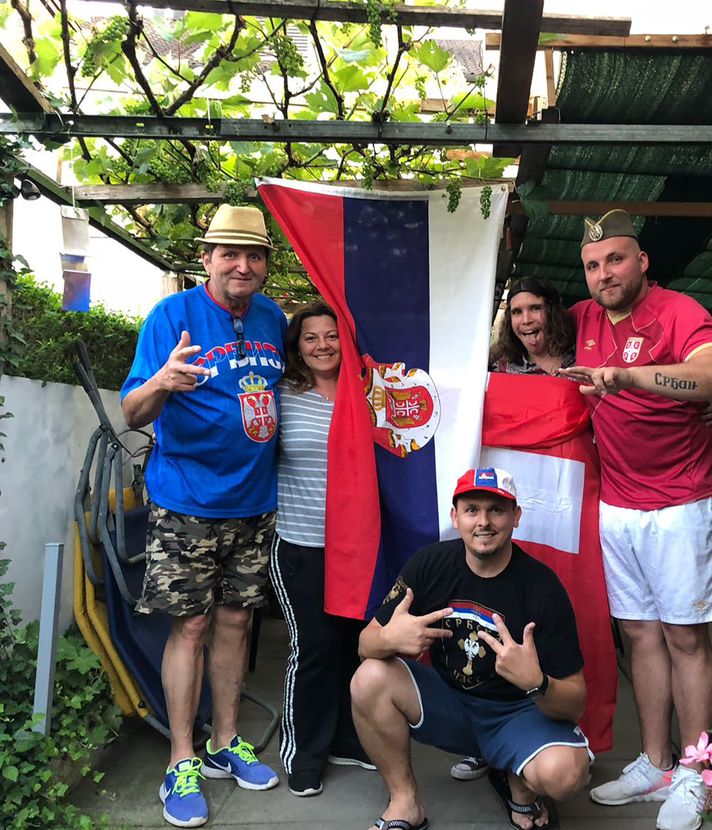 Weshalb serbische Fussballfans dem Zuger Hupverbot danken