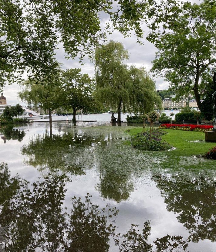 Brücken zu: Die neusten Bilder vom Hochwasser in Luzern