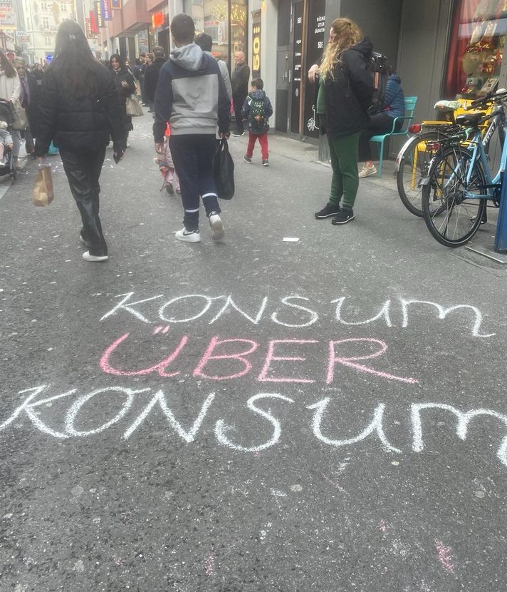 Stiller Protest gegen den «Black Friday» in Luzern