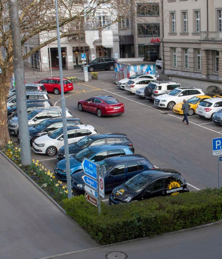 Dieser Parkplatz in Zug ist bis im Frühling gesperrt