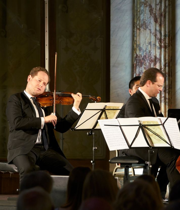 Musik und Bild feiern Zauberhochzeit
