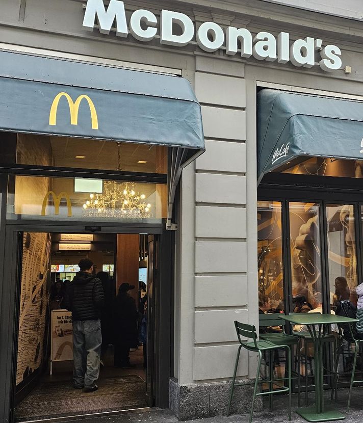 Dieser McDonald’s mitten in der Stadt Luzern ist zu