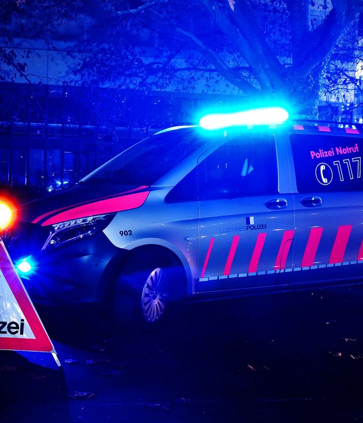 Unbekannter flüchtet in Luzern mit Töff vor Polizei
