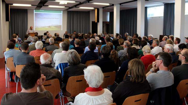 Ein Jahr nachdem die Agro Energie Rigi die Küssnachter Bevölkerung über ihre Pläne informierte, stand sie nun auch den Udligenswilern Red und Antwort.