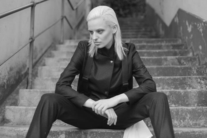 (Imagebilder: Andreas Steiner, Lookbookbilder: Selina Fischer, Model Clara Sassenhausen, Hair&make-up: Carmen Segattini)