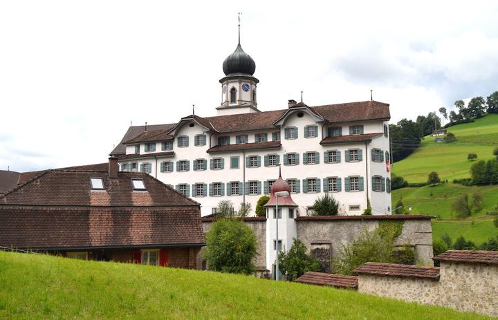 Das Kloster Werthenstein beherbergt Pilger im obersten Stock.