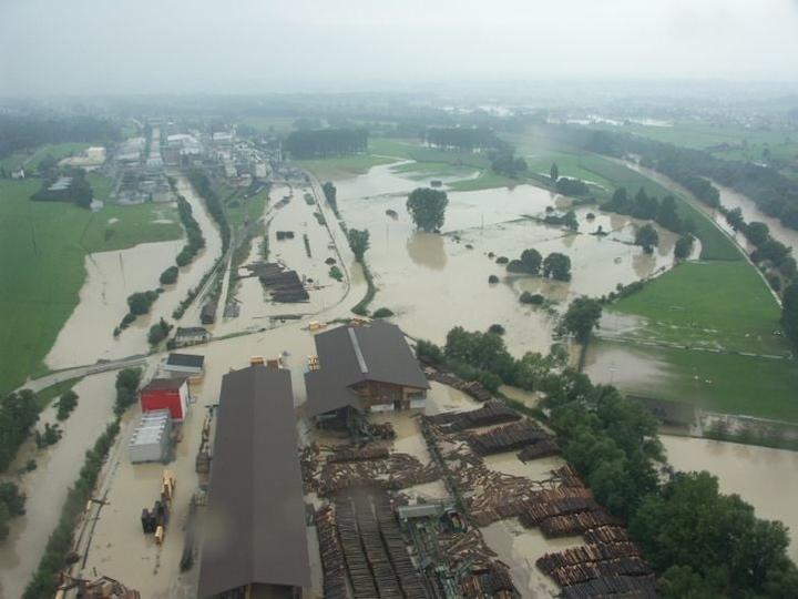 Das Hochwasser von 2005 verursachte enorme Schäden.
