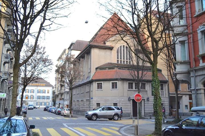 Seit über 100 Jahren im Bruchquartier: Synagoge.