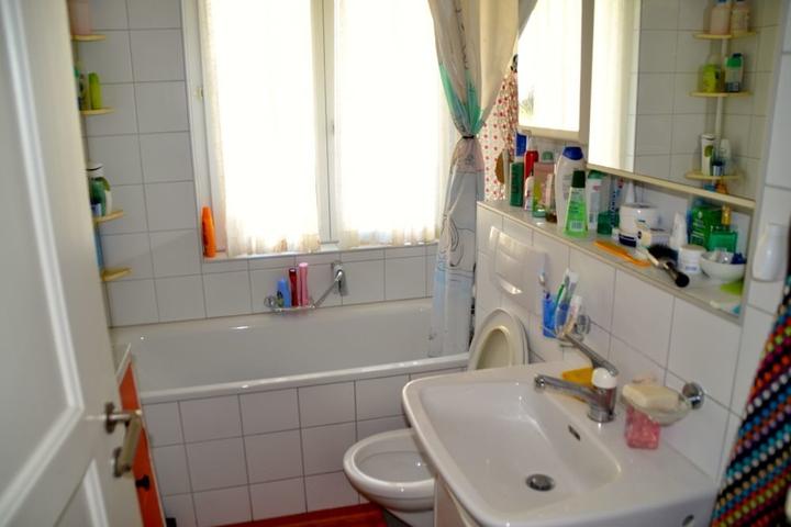 Das Badezimmer – 1996 wurden die Liegenschaften das letzte Mal saniert.