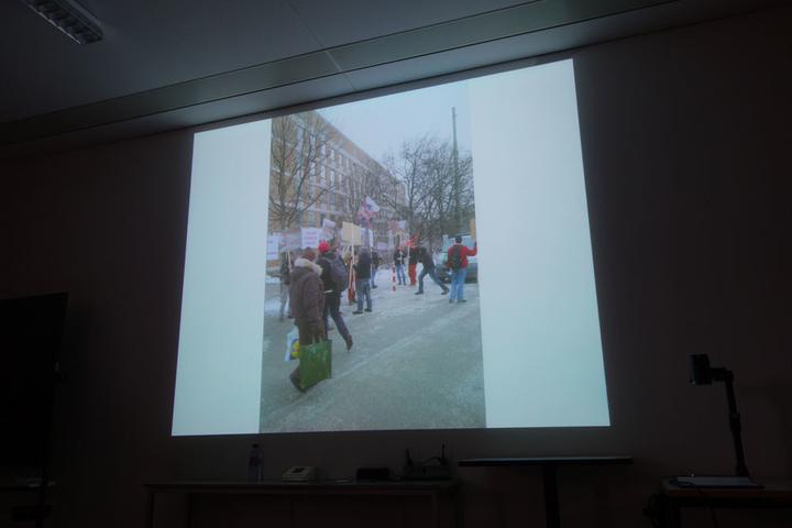 Mit Studenten hat Petzet in München gegen den Abbruch eines Gebäudes der 1960er Jahre demonstriert.