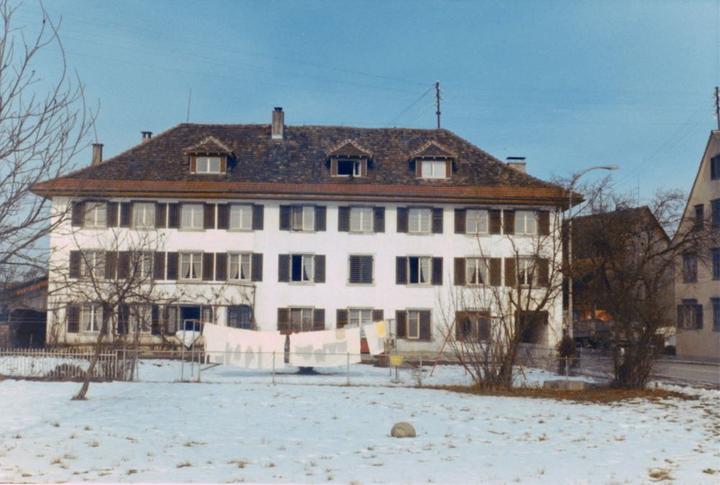 Wo steht dieses Haus? (Bild: Stadtarchiv Luzern, Unbekannt17)
