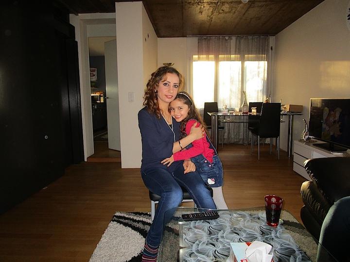 Nada Aleawi und ihre Tochter Anjila haben ein neues Zuhause in Oberwil gefunden.