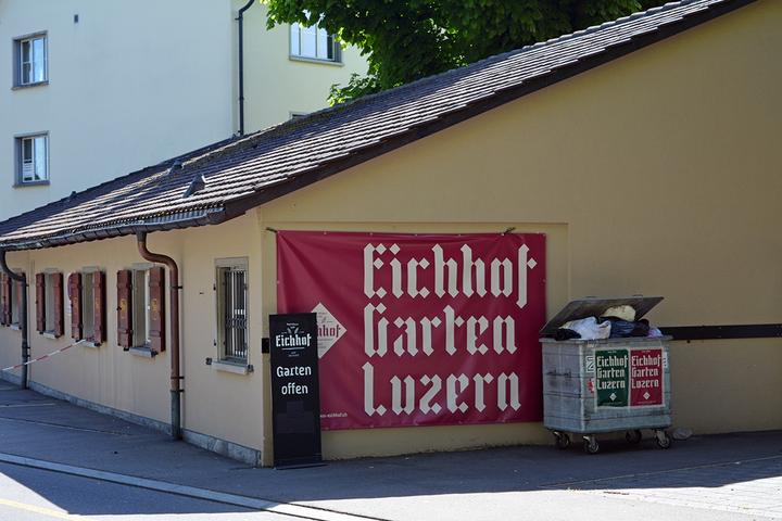 Der «Eichhof»-Garten von der Brauerei her gesehen.