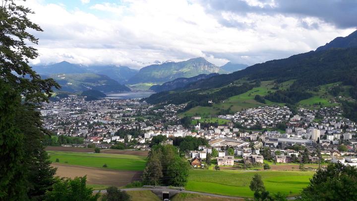 <p>Der Blick vom Sonnenberg auf Luzern und Kriens. (Bild: mir)</p>